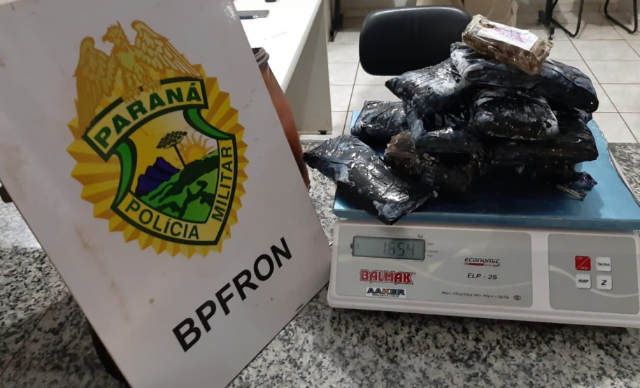 Mais de 280 quilos de maconha e mais de 1,6 quilo de haxixe são apreendidos por policiais militares do BPFron no Oeste do estado