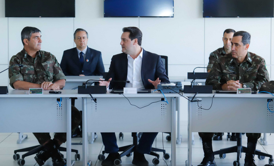 Governo e Exército alinham ações para combate ao novo coronavírus