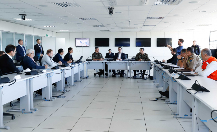 Governo e Exército alinham ações para combate ao novo coronavírus