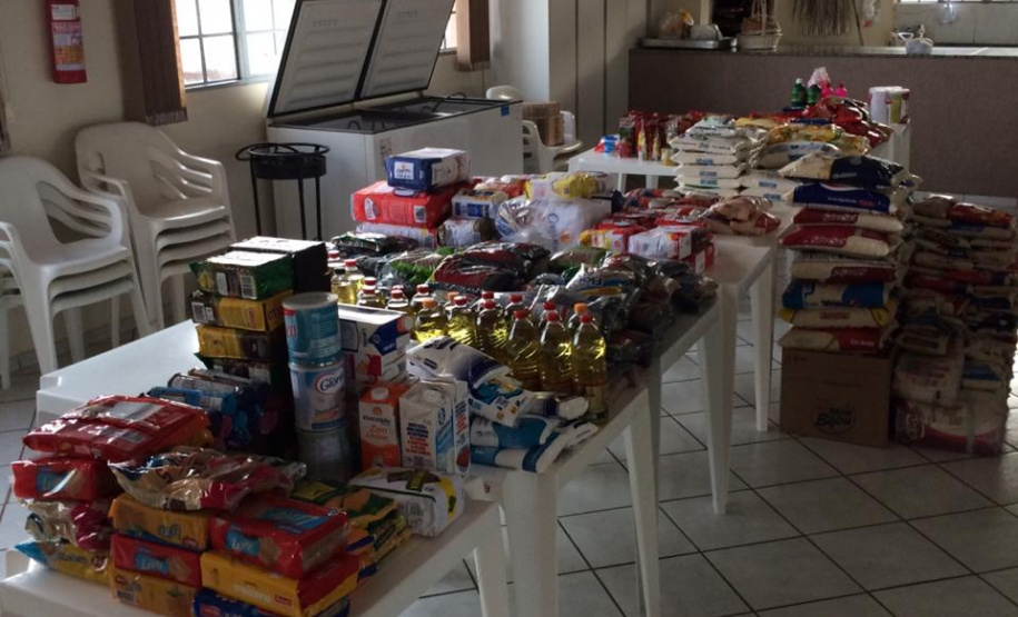 Depen de Cascavel arrecada 850 kg de alimentos não perecíveis e 50 cestas básicas para doação
