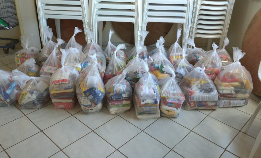 Depen de Cascavel arrecada 850 kg de alimentos não perecíveis e 50 cestas básicas para doação