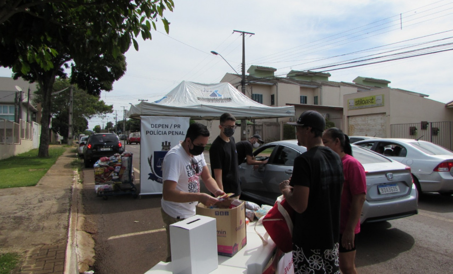 Depen de Cascavel arrecada 850 kg de alimentos não perecíveis e 50 cestas básicas para doação