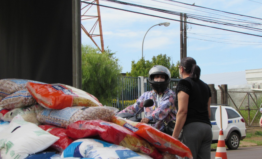 Depen de Cascavel arrecada 850 kg de alimentos não perecíveis e 50 cestas básicas para doação