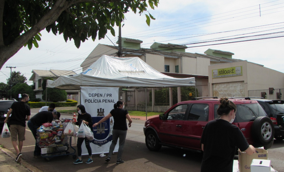 Depen de Cascavel arrecada 850 kg de alimentos não perecíveis e 50 cestas básicas para doação