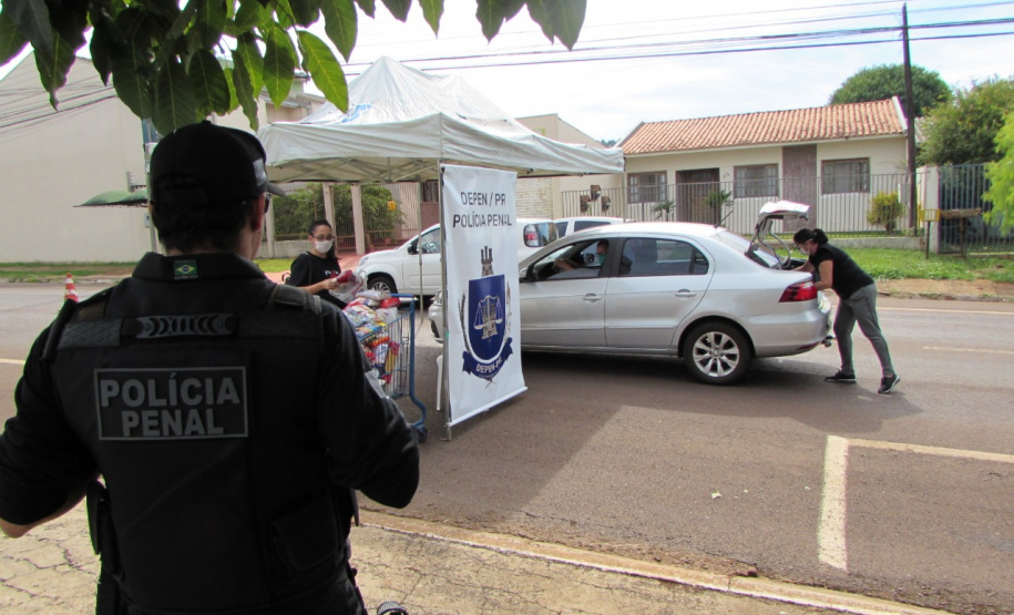 Depen de Cascavel arrecada 850 kg de alimentos não perecíveis e 50 cestas básicas para doação