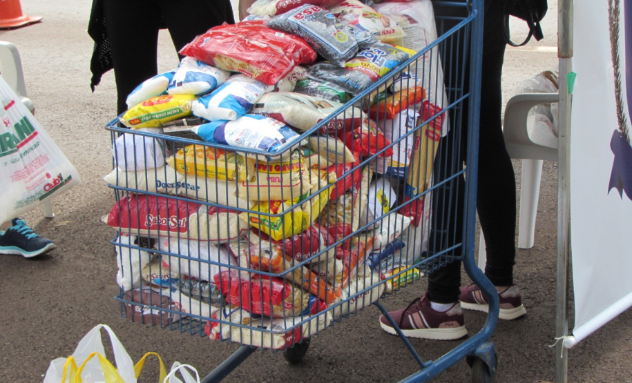 Depen de Cascavel arrecada 850 kg de alimentos não perecíveis e 50 cestas básicas para doação