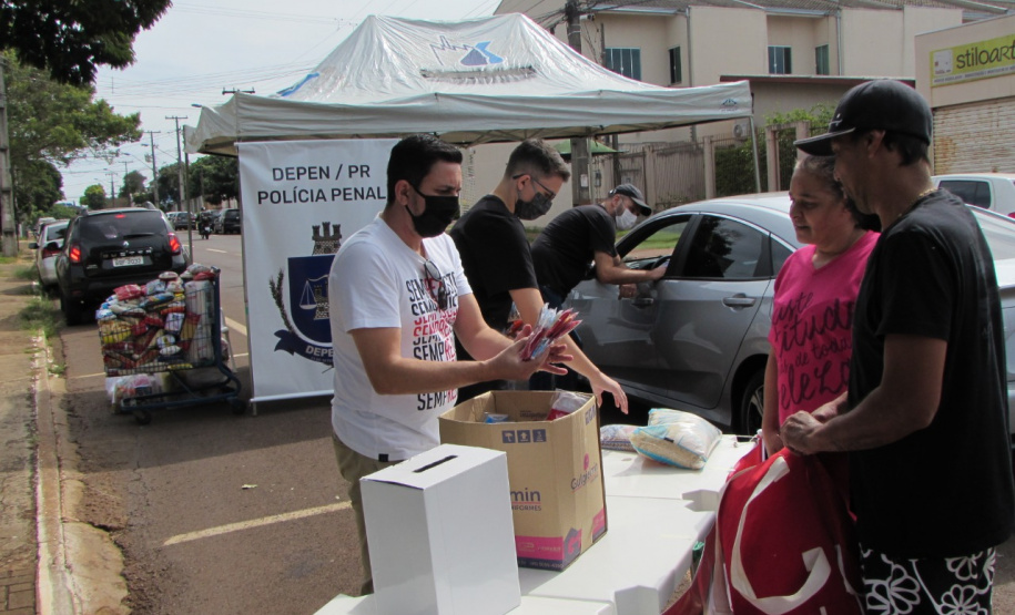 Depen de Cascavel arrecada 850 kg de alimentos não perecíveis e 50 cestas básicas para doação