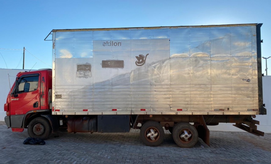 Polícia Civil e Polícia Rodoviária Federal apreendem 50 mil maços de cigarro em Palotina