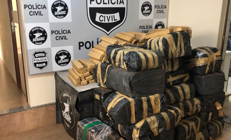 PCPR e PRF apreendem cerca de uma tonelada de maconha no Norte do Paraná