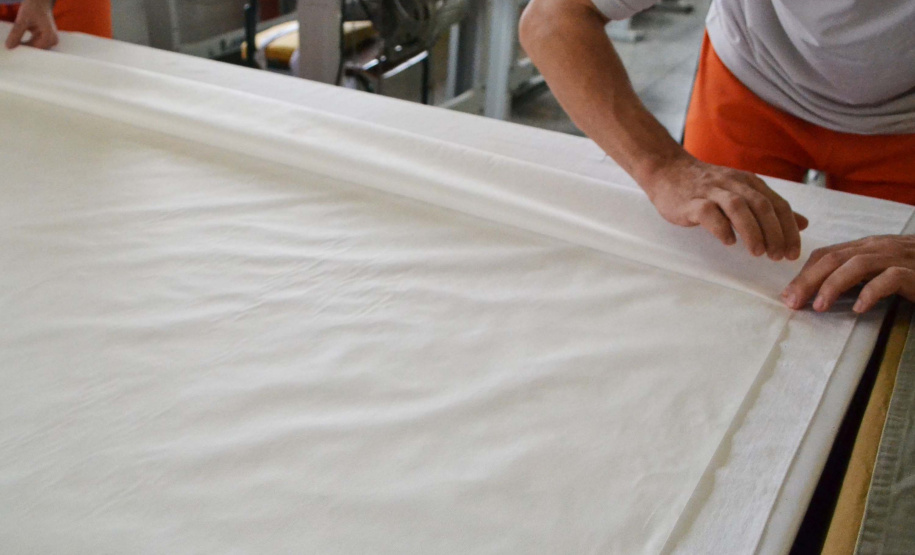 Presos do Paraná produzem materiais de proteção individual