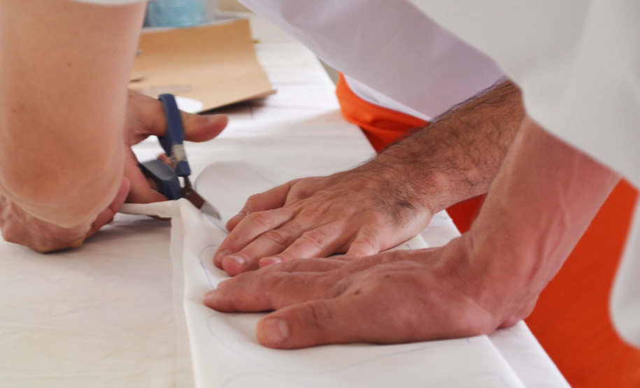 Presos do Paraná produzem materiais de proteção individual