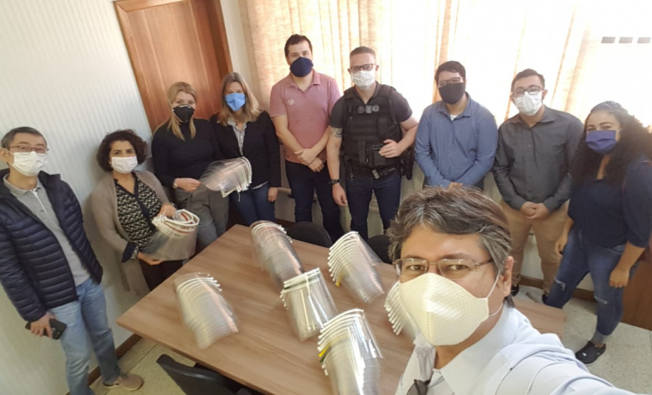 Penitenciária de Londrina produz escudos faciais e novo modelo de máscaras para hospitais da região