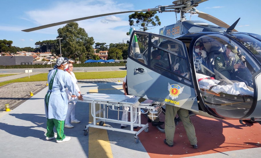 Helicóptero do BPMOA faz remoção aeromédica na Região Metropolitana