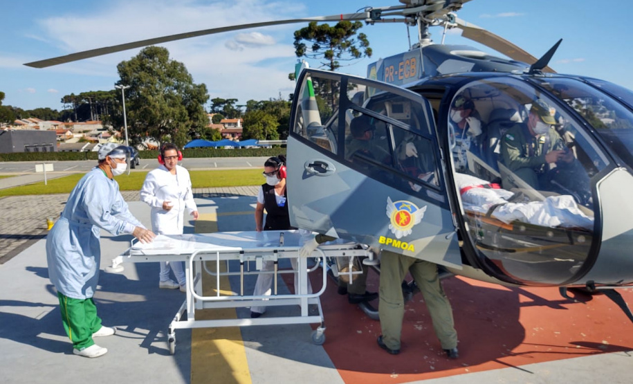 Helicóptero do BPMOA faz remoção aeromédica na Região Metropolitana
