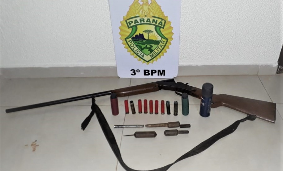 No Sudoeste do estado, PM encaminha três pessoas e apreendem uma espingarda em situações distintas