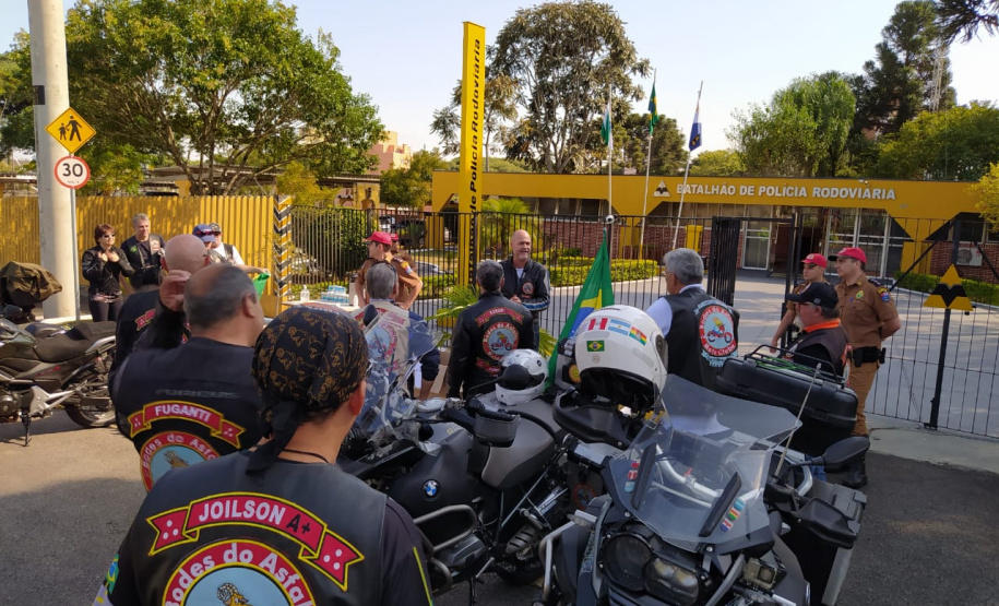 Batalhão Rodoviário da PM recebe doação de materiais de higiene para auxiliar no combate ao coronavírus