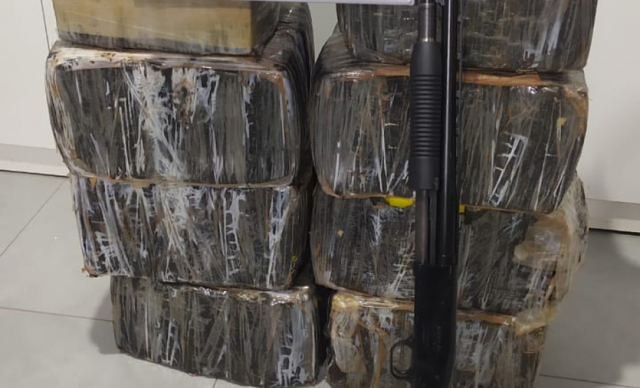 No Noroeste do estado, BPRv apreende quase 200 quilos de maconha que seriam levados até São Paulo