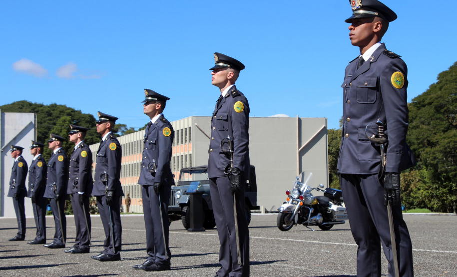 PM forma 15 novos aspirantes para assumirem funções em unidades do Interior do estado