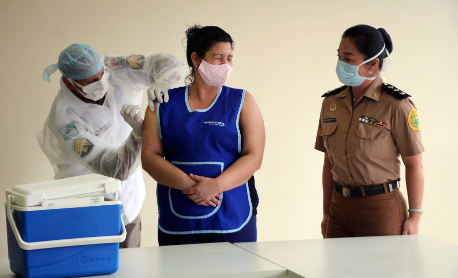HPM disponibiliza vacinas da gripe para servidores da Secretaria da Segurança em Curitiba