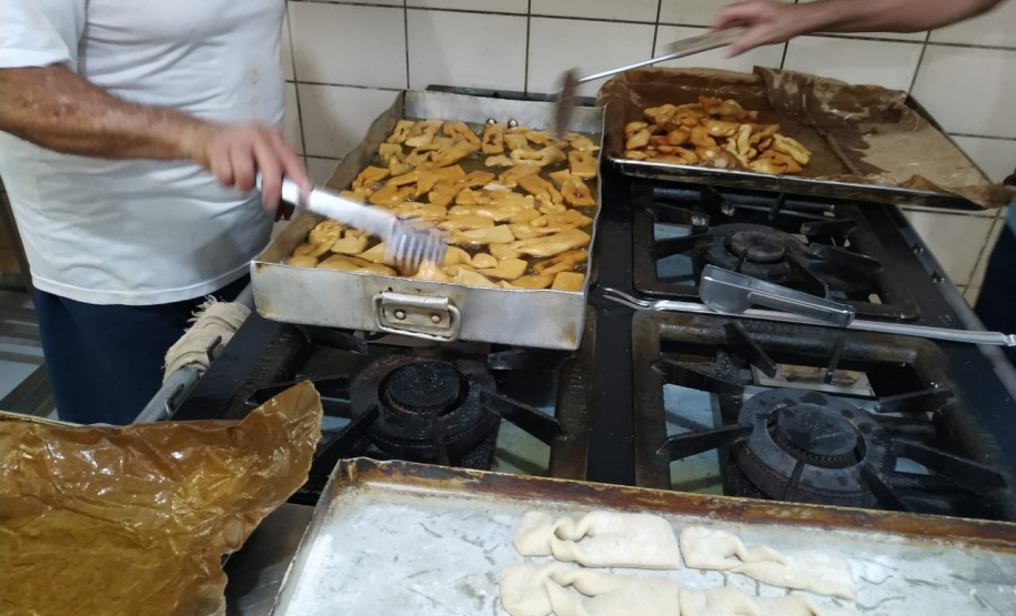 Setor de panificação de Foz do Iguaçu fabrica cueca-virada para diversificar alimentação dos presos