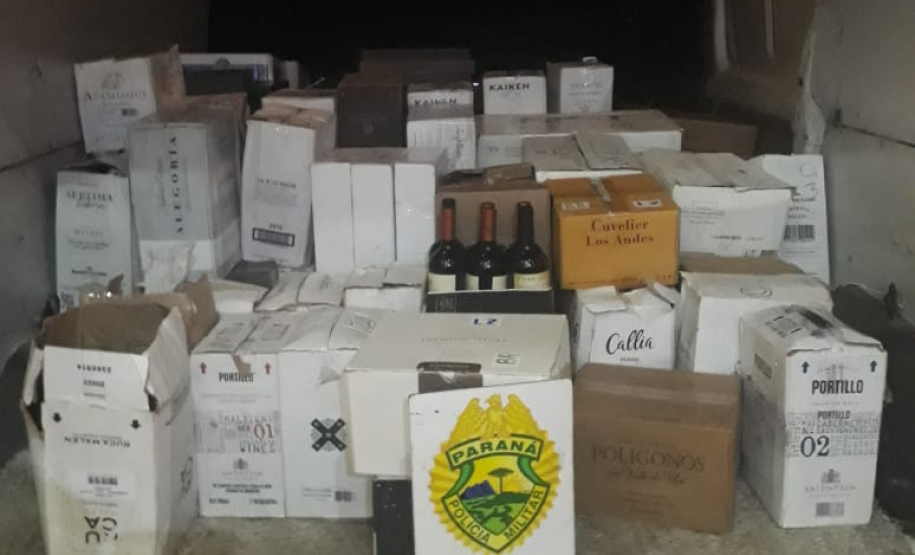 Carro carregado com R$ 140 mil em vinho contrabandeado é apreendido durante Operação Hórus