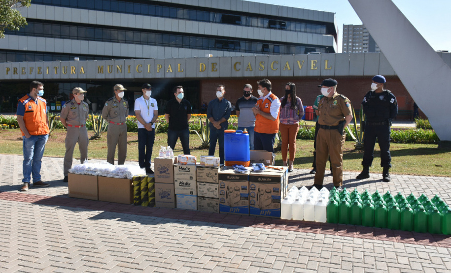 Forças policiais recebem equipamentos de proteção individual em Cascavel para prevenção à Covid-19