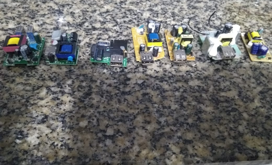 Agentes penitenciários de Cascavel evitam entrada de 17 celulares e drogas em unidades prisionais