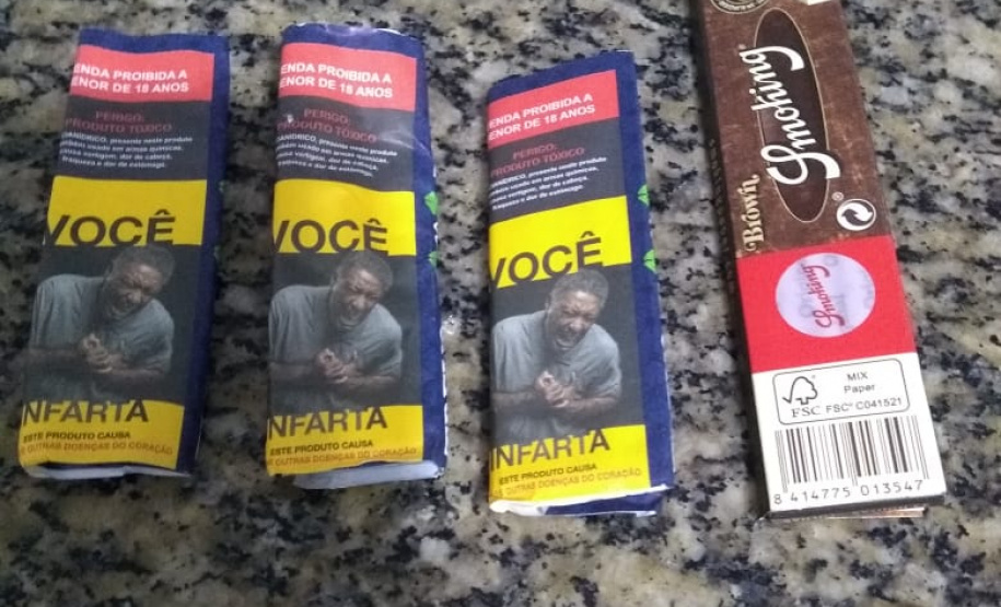 Agentes penitenciários de Cascavel evitam entrada de 17 celulares e drogas em unidades prisionais