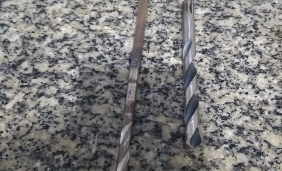 Agentes penitenciários de Cascavel evitam entrada de 17 celulares e drogas em unidades prisionais