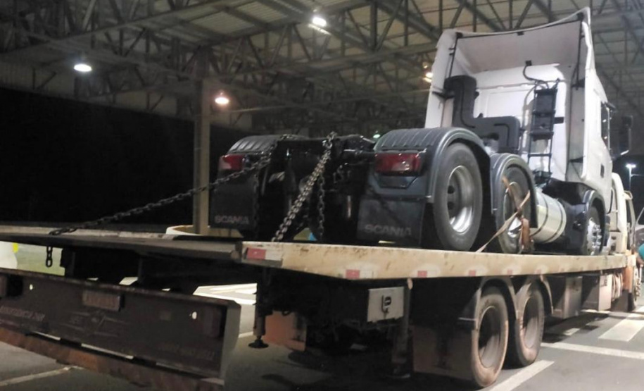 Polícia Civil recupera na RMC caminhão roubado no norte do Paraná