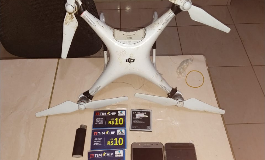 Depen de Ponta Grossa intercepta drone que carregava celulares e sobrevoava a Hildebrando de Souza