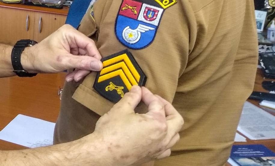 No BPTran, praças promovidos recebem as novas divisas do comandante da unidade