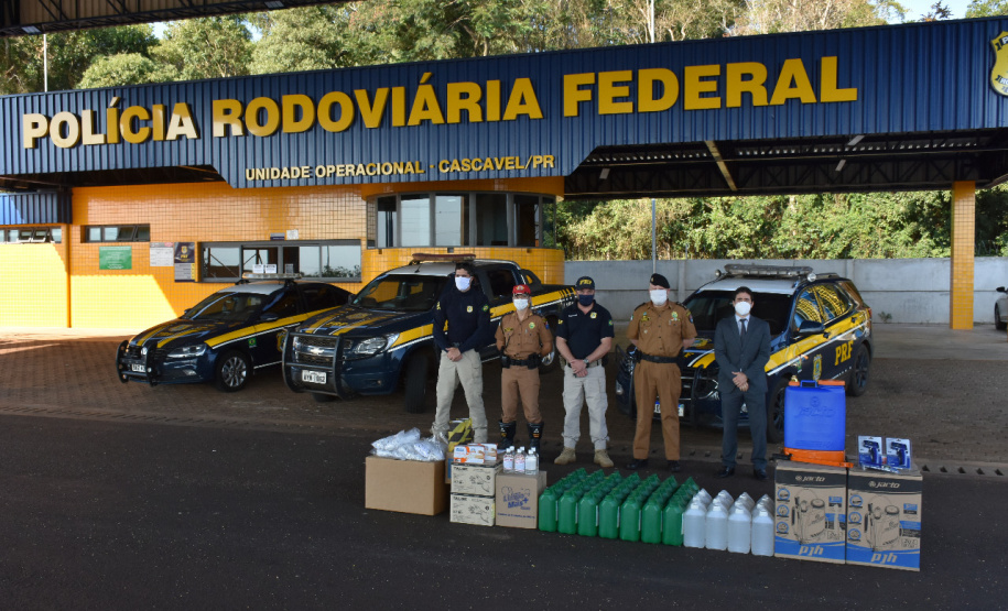 Forças policiais recebem equipamentos de proteção individual em Cascavel para prevenção à Covid-19