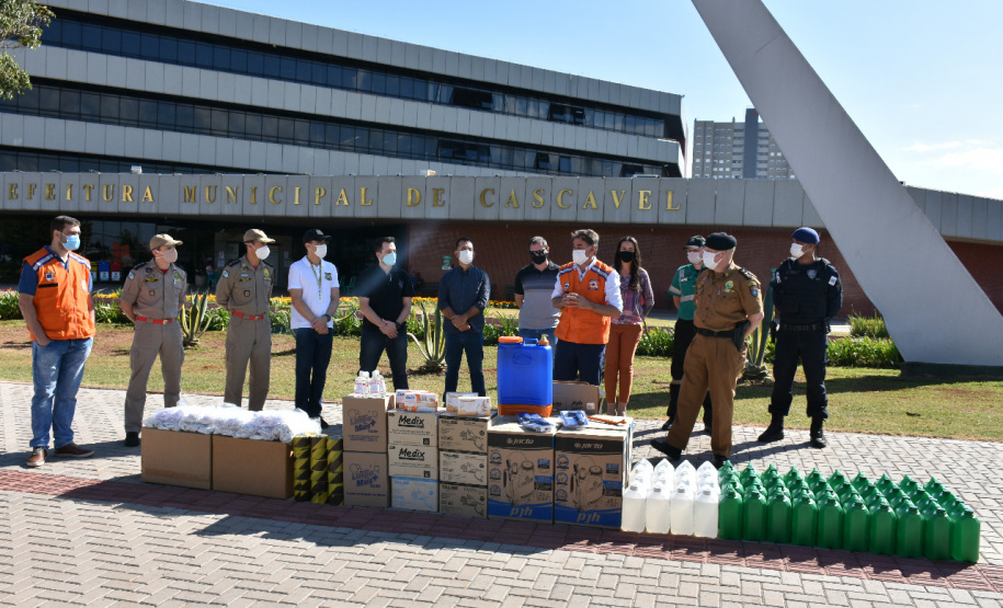 Forças policiais recebem equipamentos de proteção individual em Cascavel para prevenção à Covid-19
