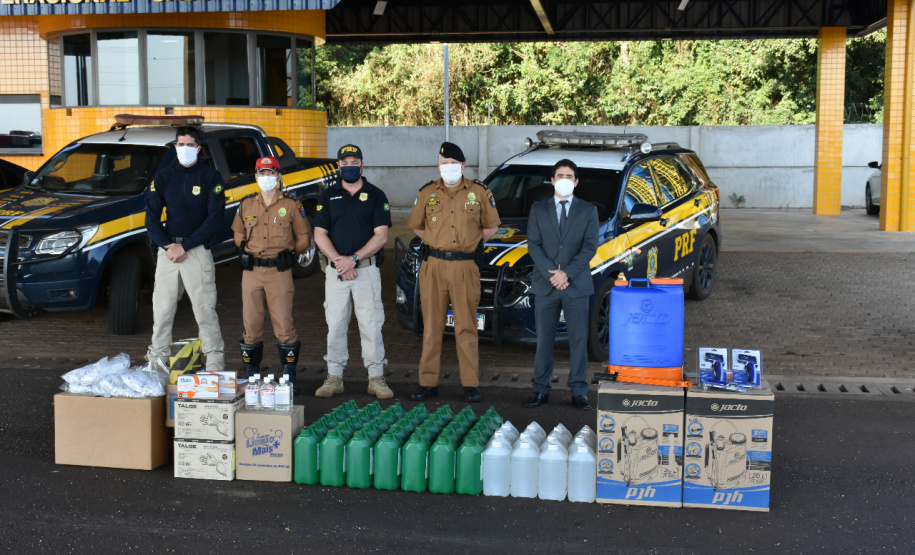 Forças policiais recebem equipamentos de proteção individual em Cascavel para prevenção à Covid-19