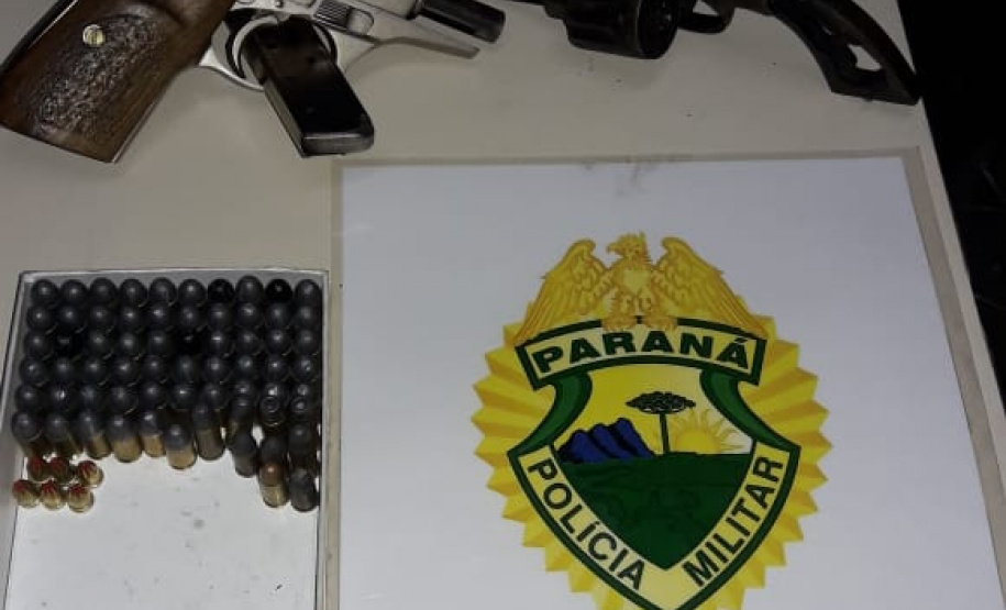 PM de Colombo descobre desmanche de motos apreende duas armas de fogo