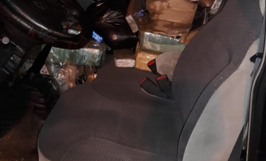 Carro carregado com 391 quilos de maconha é localizado pela PM em Foz do Iguaçu