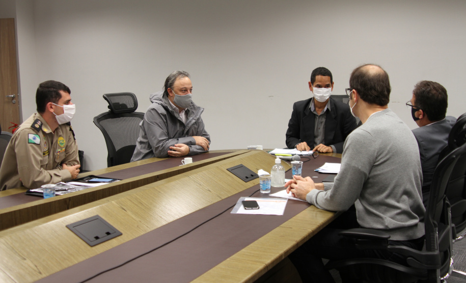 Secretário coronel Marinho recebe prefeito de Campina Grande do Sul