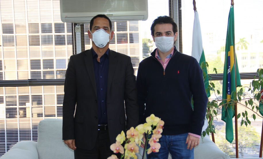 Secretário coronel Marinho recebe deputado estadual Guerra