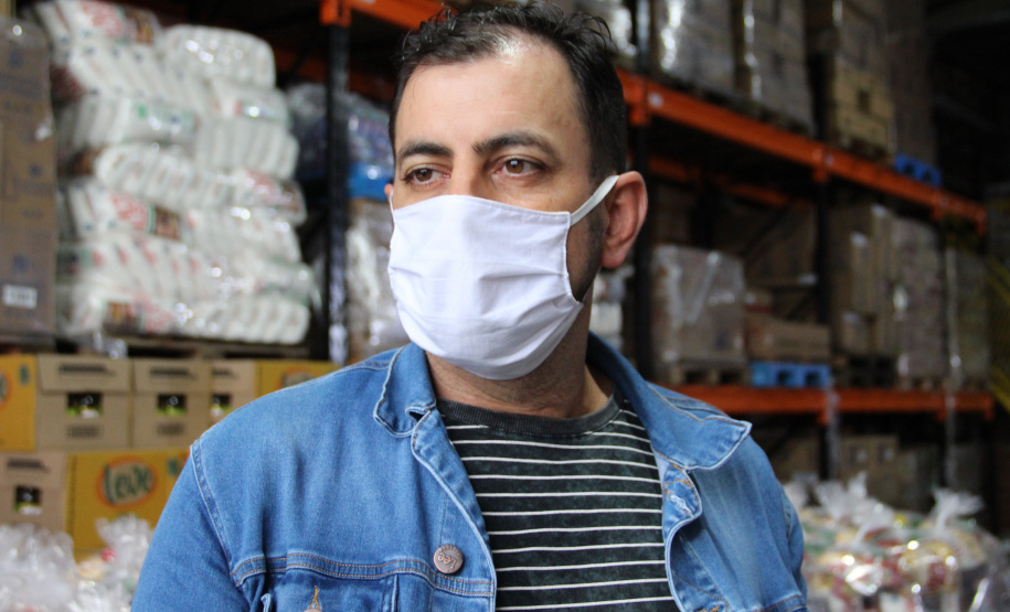 Mais de 20 toneladas são entregues ao Projeto Cesta Solidária, do Governo do Paraná