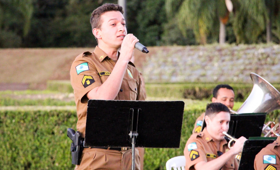 Banda de Música da PM faz live em homenagem ao Dia das Mães no Jardim Botânico em Curitiba