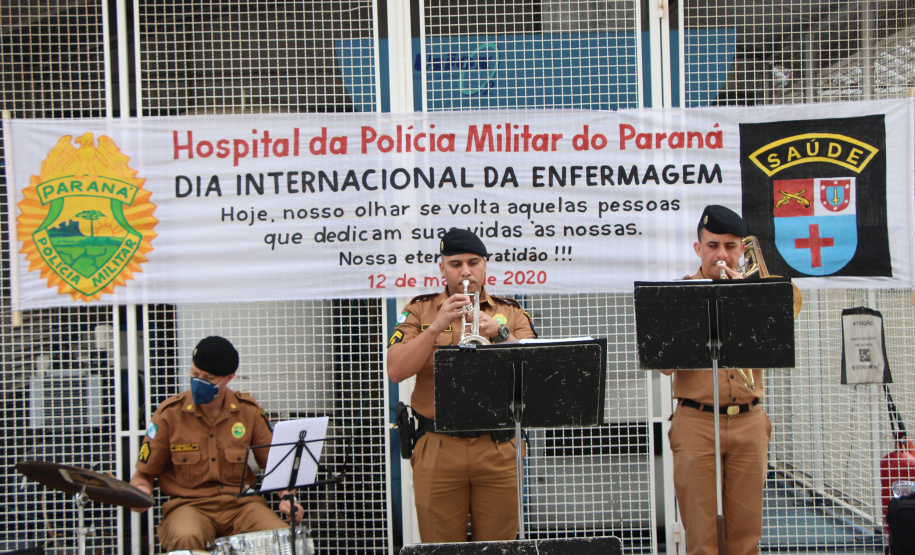 Banda de Música da PM faz homenagem para enfermeiros do Hospital da PM no Dia Internacional da Enfermagem