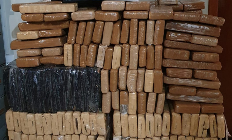 PM prende homem e apreende mais de 350 quilos de maconha em Jussara, no Noroeste do estado