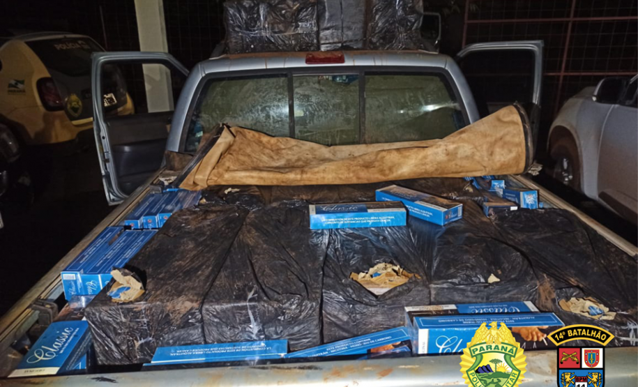 No Oeste do estado, PM apreende dois carros carregados com cigarros contrabandeados