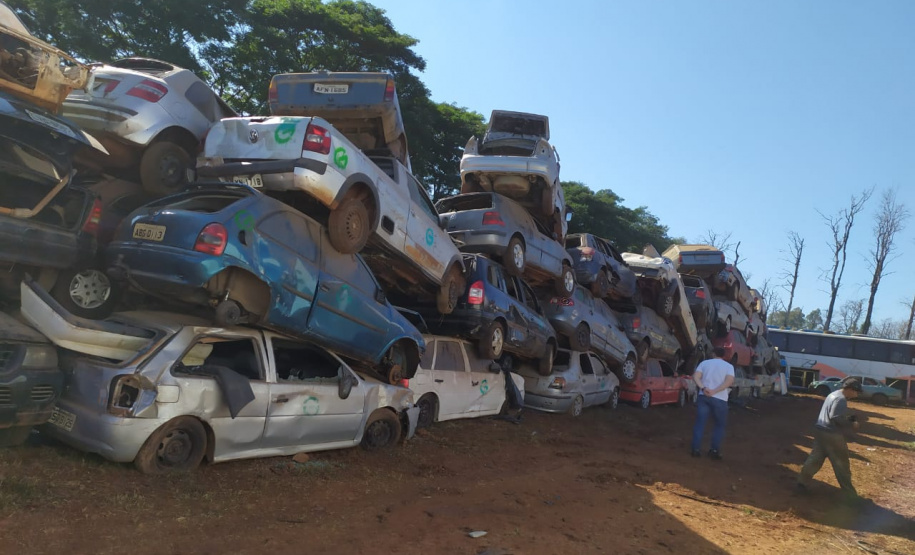 Polícia Civil remove 1,6 mil veículos de pátios em Cascavel