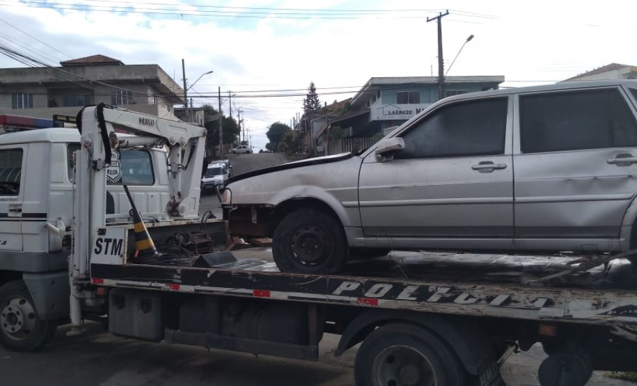 Segurança retira veículos do pátio da Delegacia Alto Maracanã