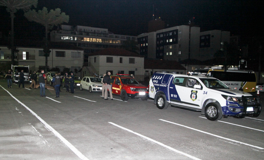 PM fecha 16 estabelecimentos em Curitiba por aglomeração de pessoas