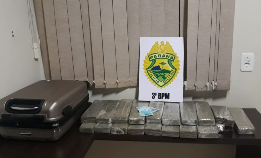 No Sudoeste do estado, PM encaminha 12 pessoas e apreende mais de 28 quilos de drogas