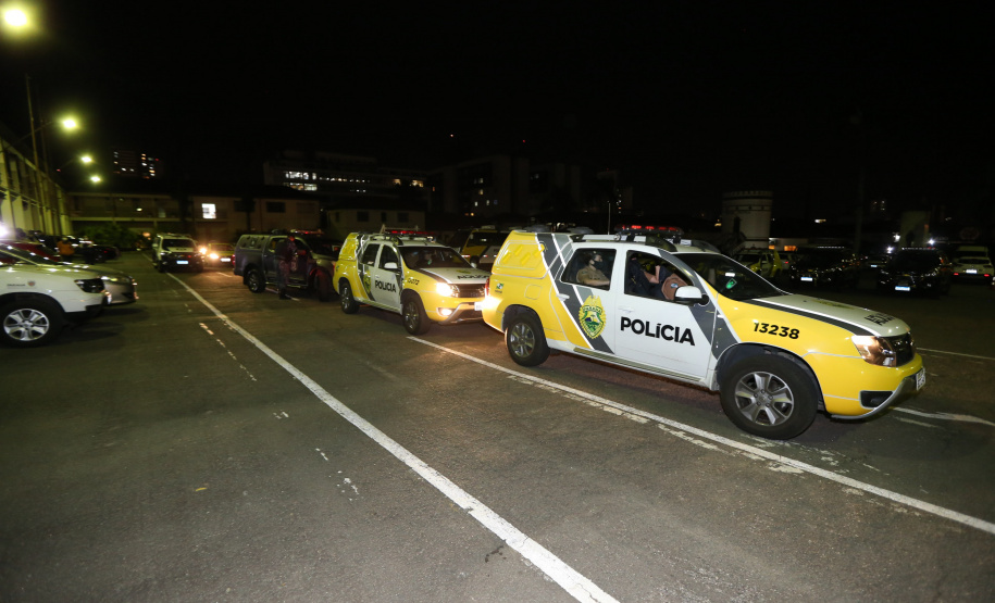 Ação fiscaliza e fecha bares durante a pandemia