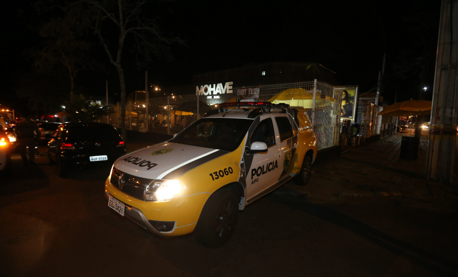 Ação fiscaliza e fecha bares durante a pandemia